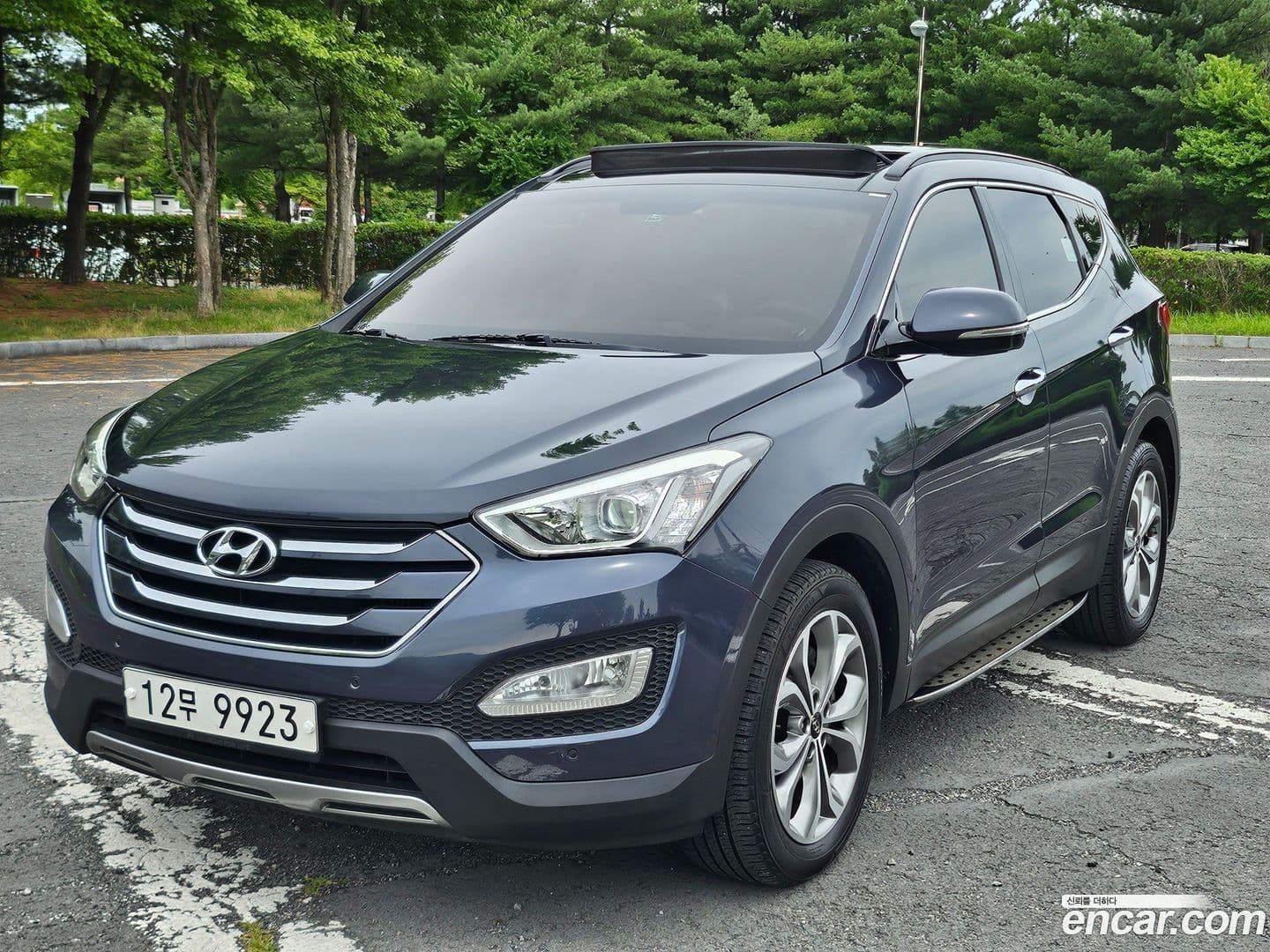 Main__Slider__Photo:Santafe Hyundai 2014.5-0