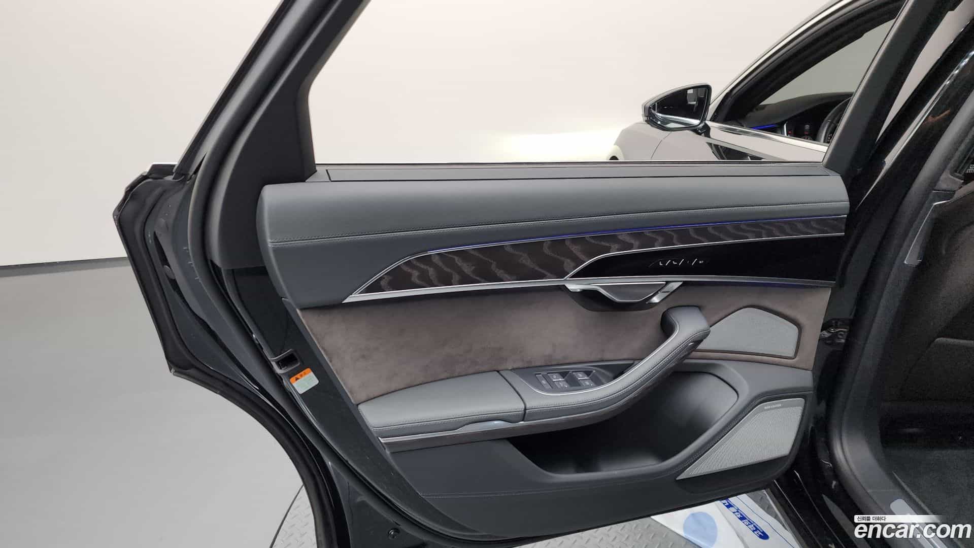 A8 Audi 2021.11-INNER-035