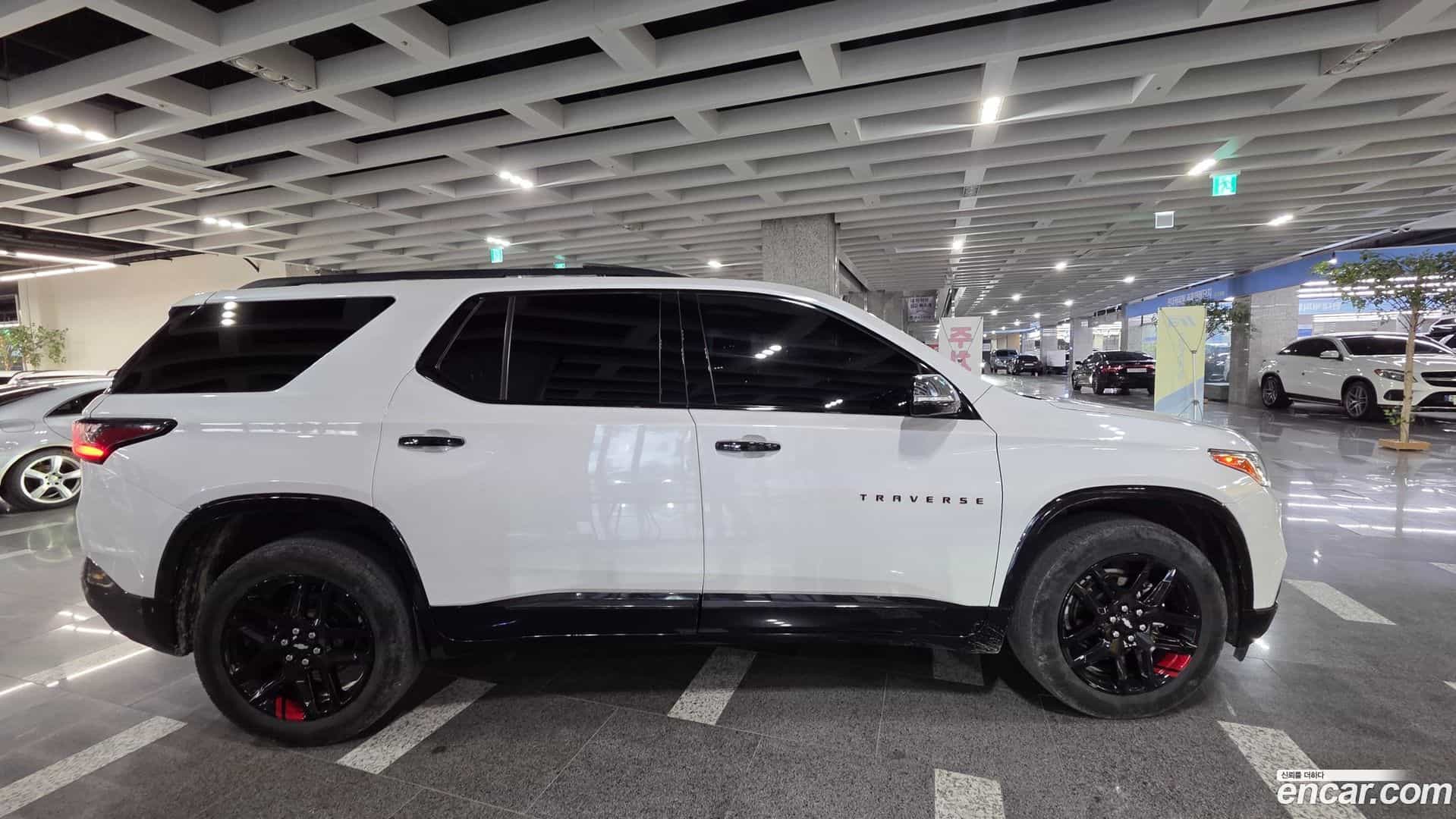 Traverse Chevrolet 2021.3-INNER-008