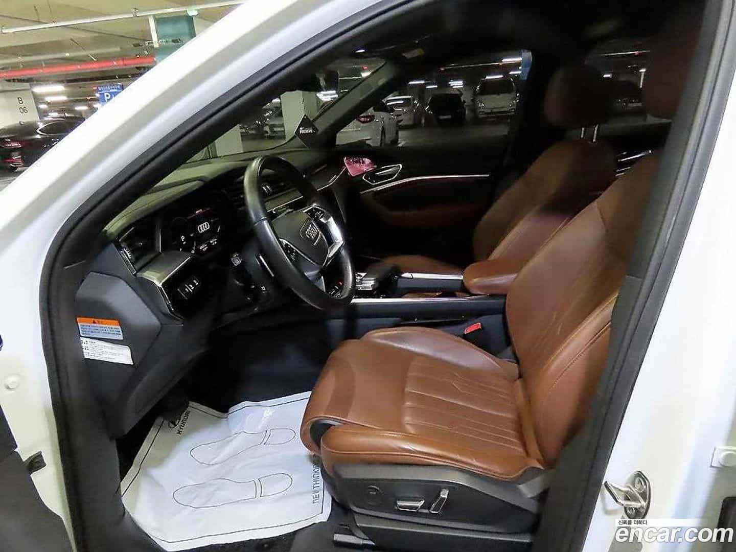 e-tron Audi 2021.10-OUTER-006