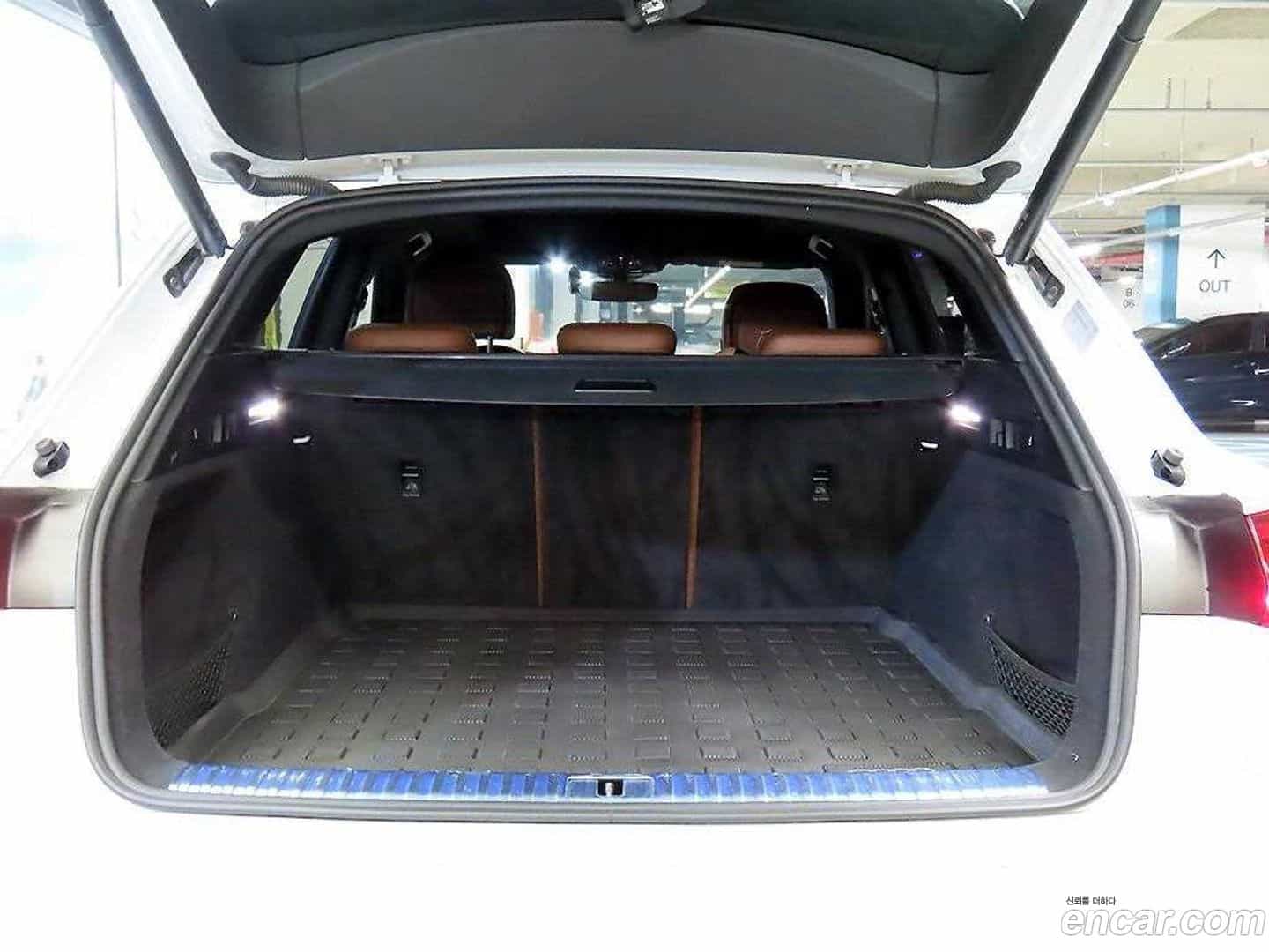 e-tron Audi 2021.10-OPTION-020