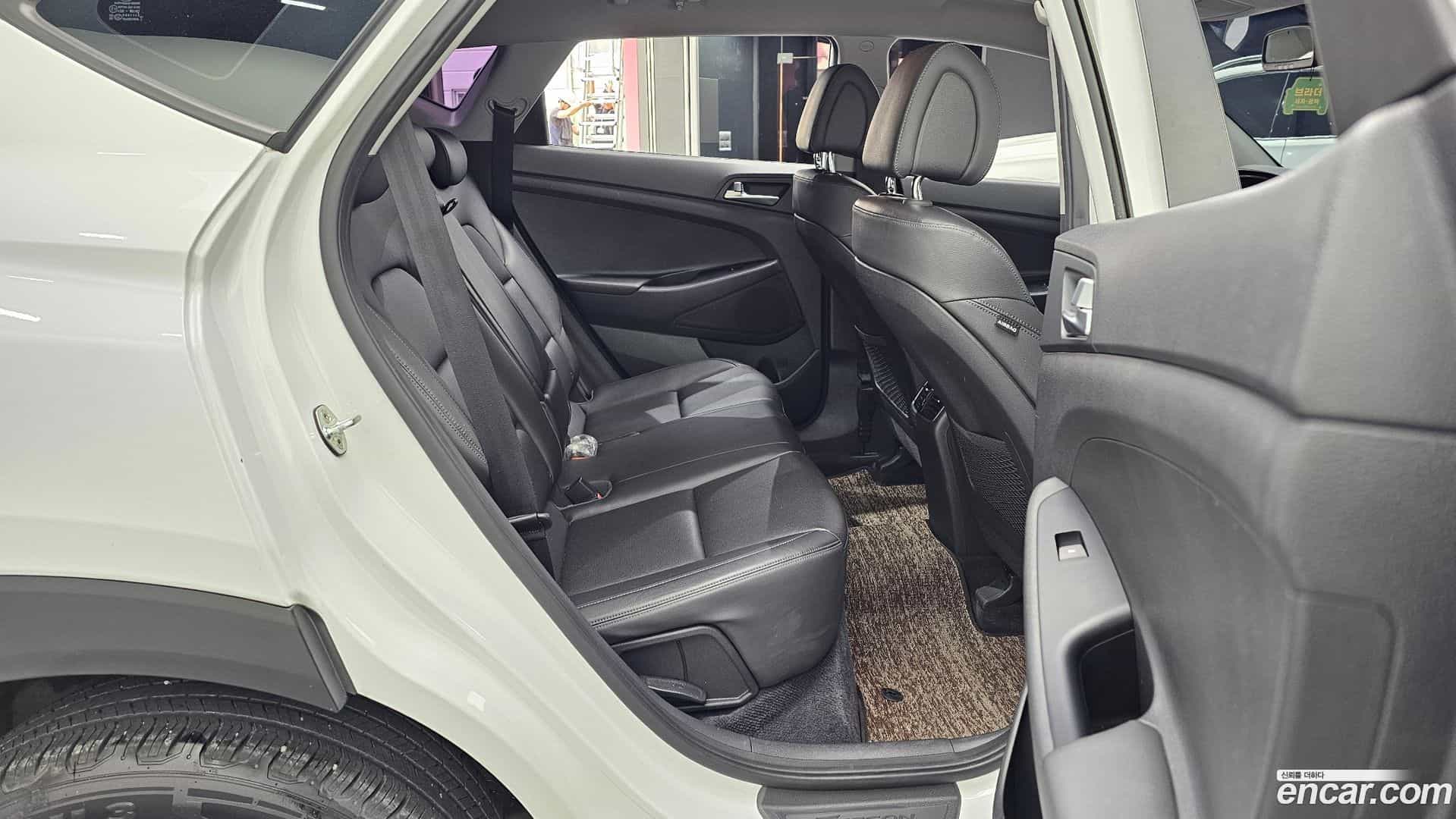 Tucson Hyundai 2017.8-OPTION-016