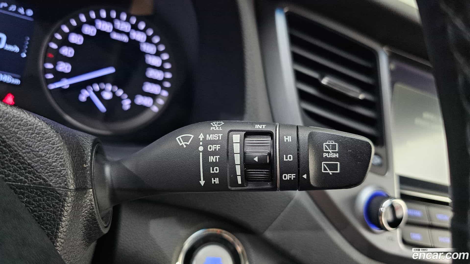 Tucson Hyundai 2017.8-OPTION-040