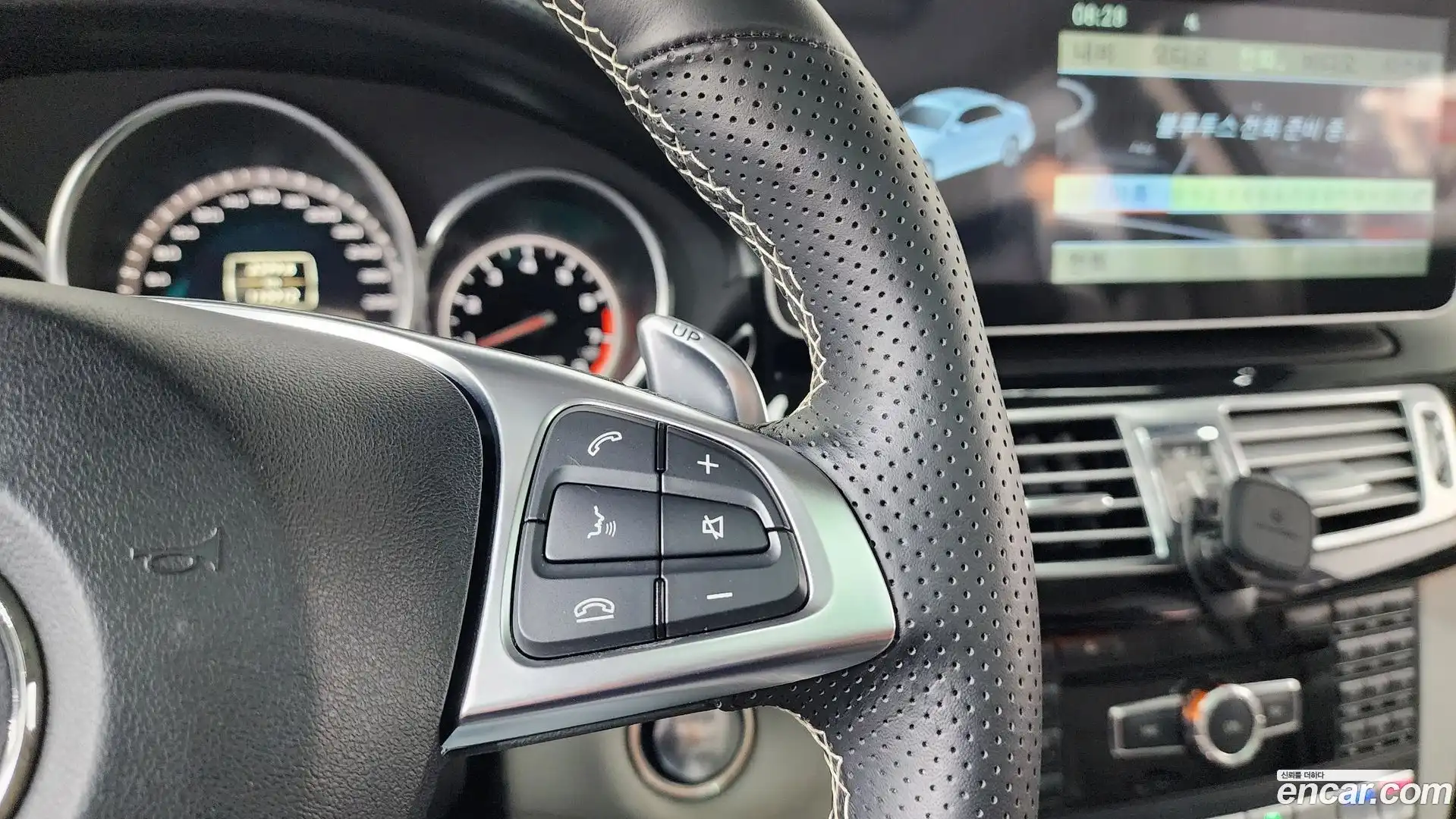 CLS-Class Mercedes-Benz 2011.11-OPTION-019