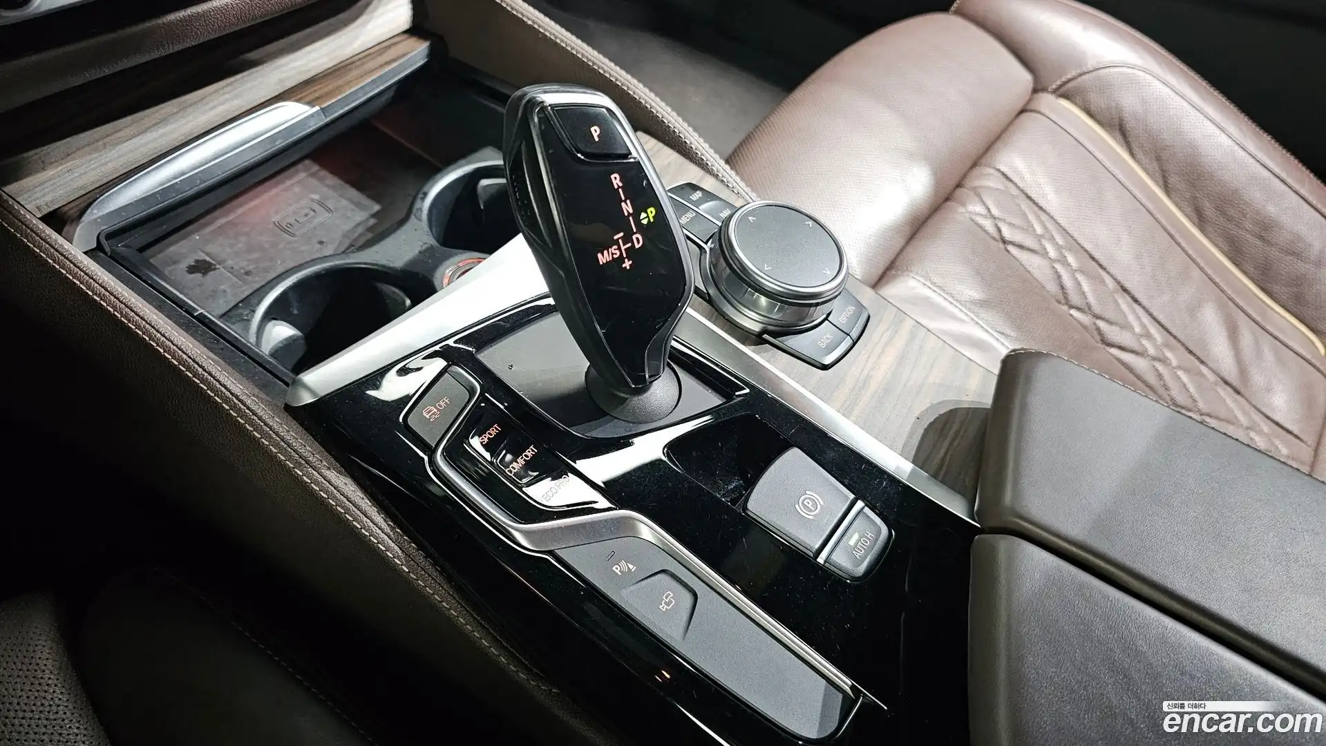 5-Series BMW 2017.10-INNER-009