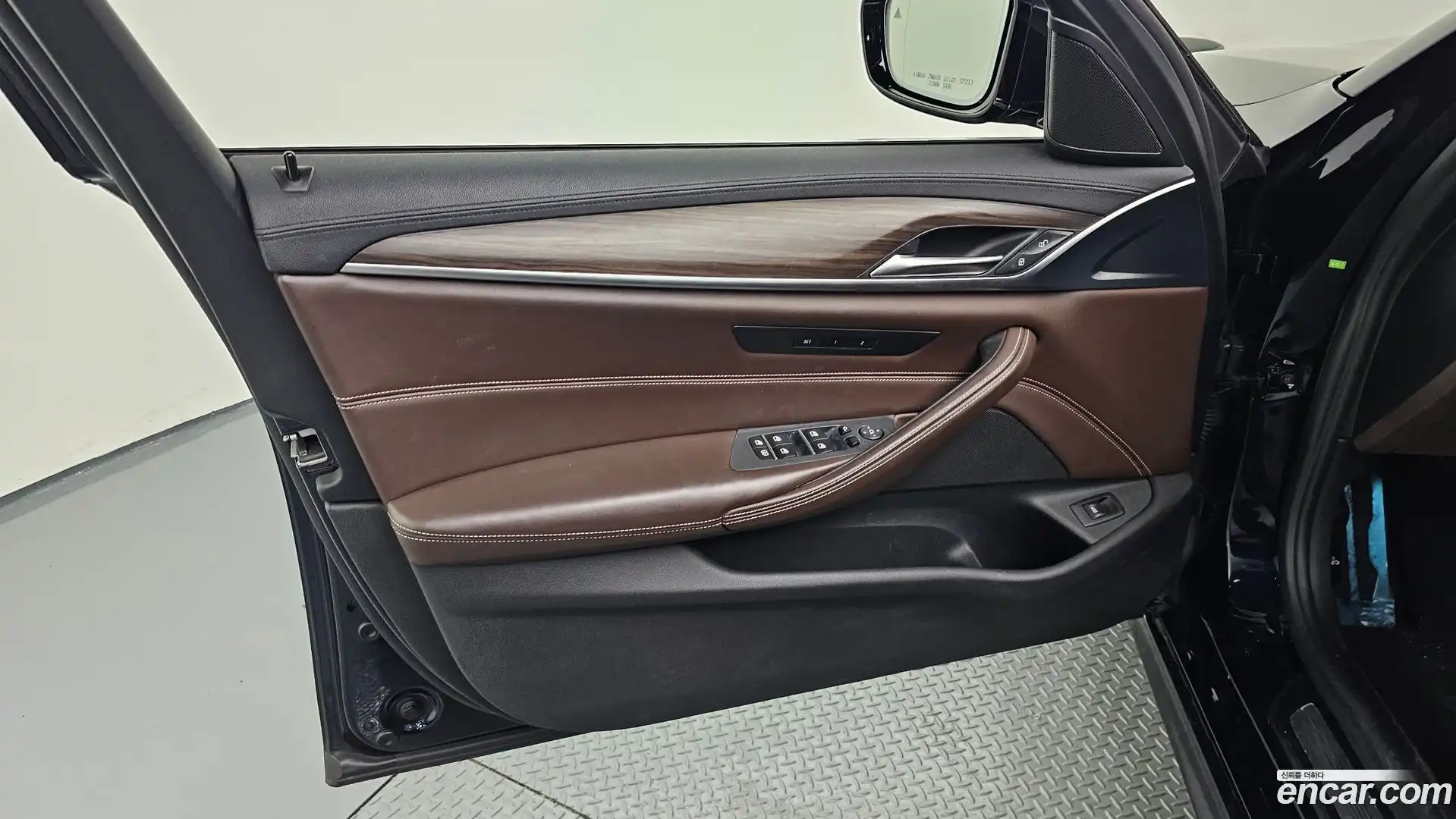5-Series BMW 2017.10-INNER-034