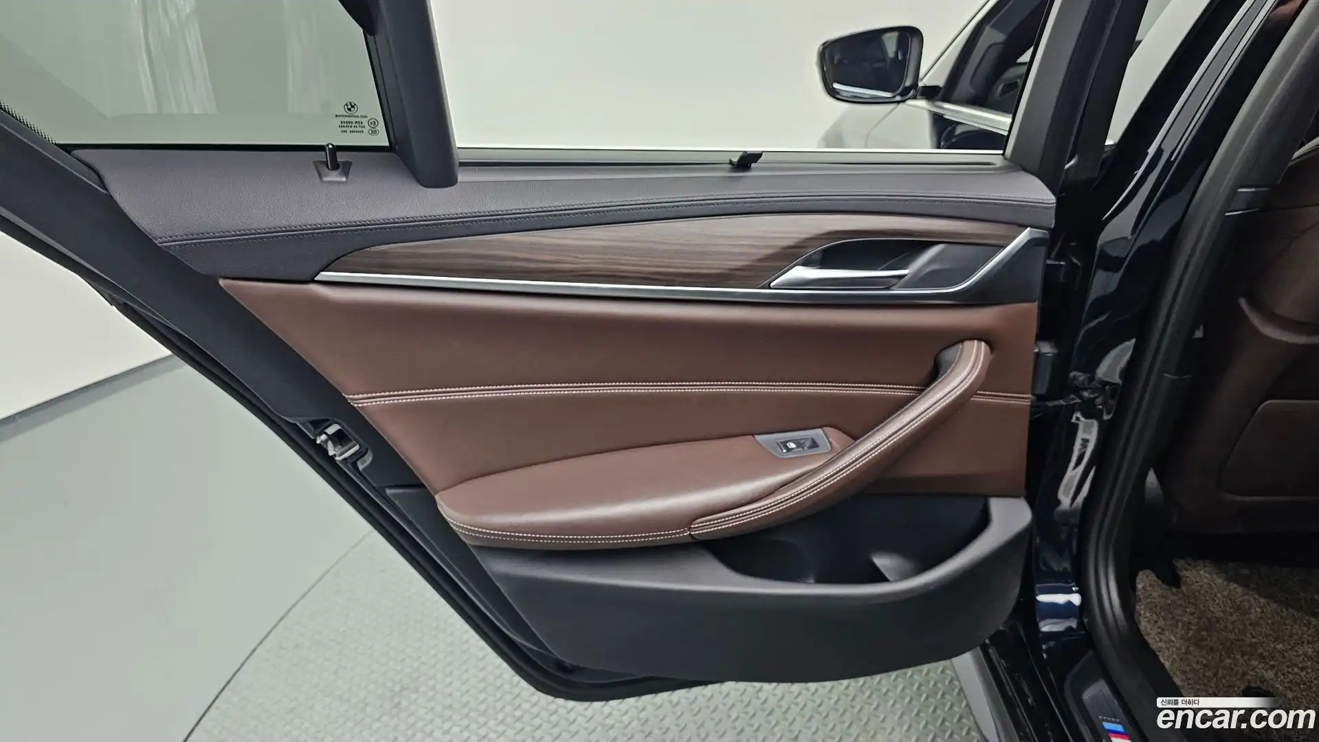5-Series BMW 2017.10-INNER-035