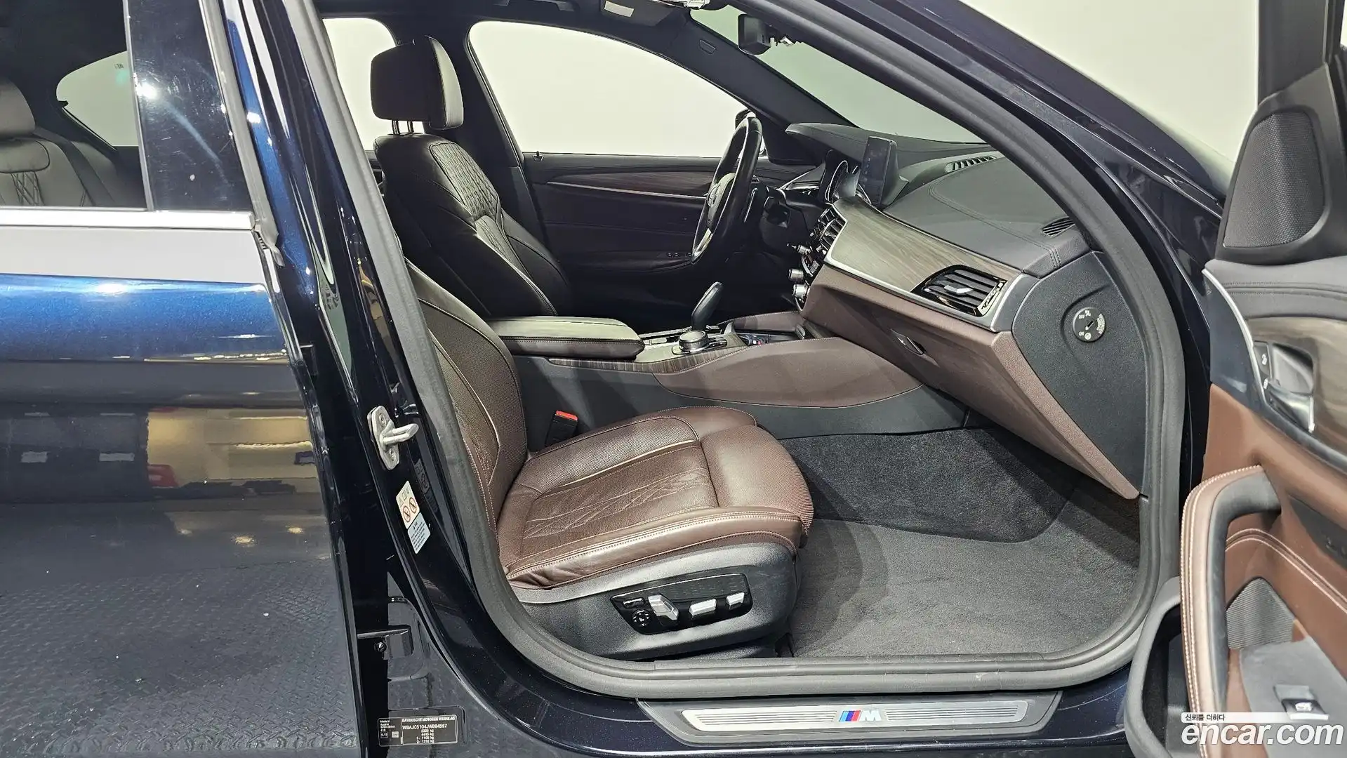 5-Series BMW 2017.10-INNER-036