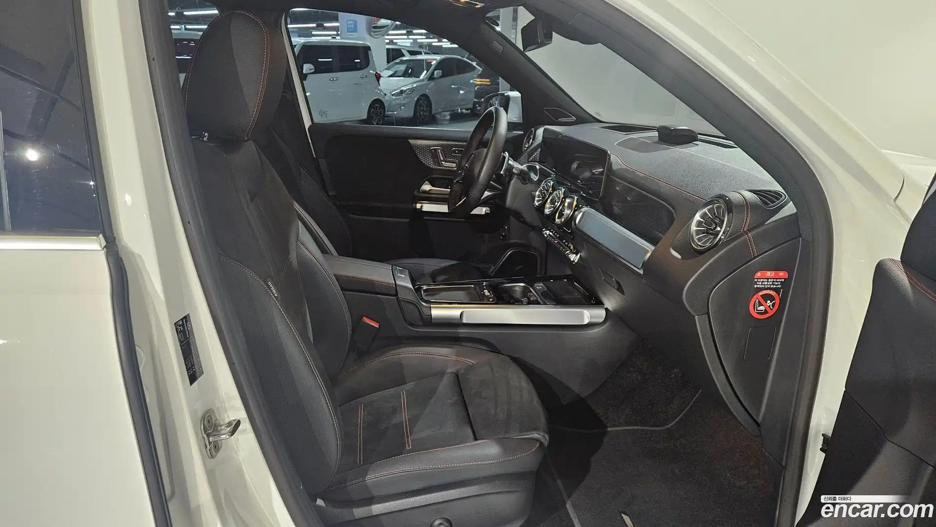 EQB Mercedes-Benz 2025.9-OPTION-022