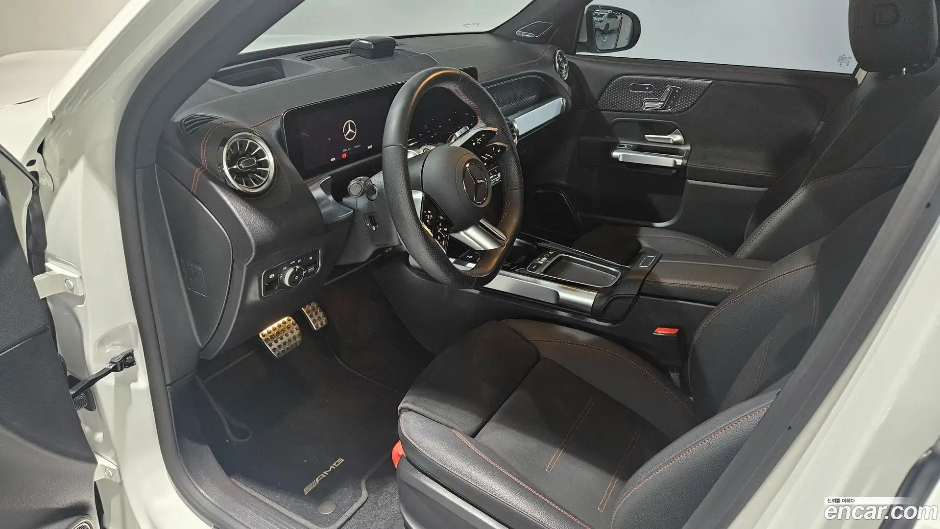 EQB Mercedes-Benz 2025.9-OPTION-023