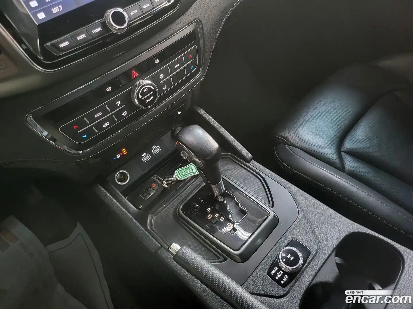 Rexton KG Mobility 2022.9-INNER-009