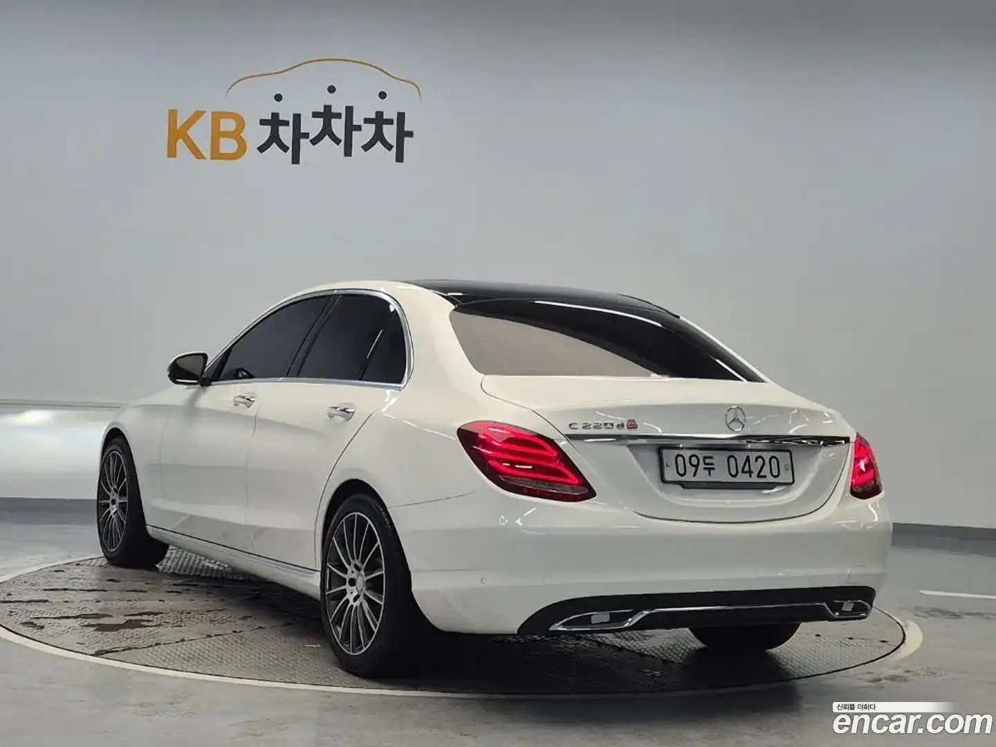 C-Class Mercedes-Benz 2015.9-OUTER-004