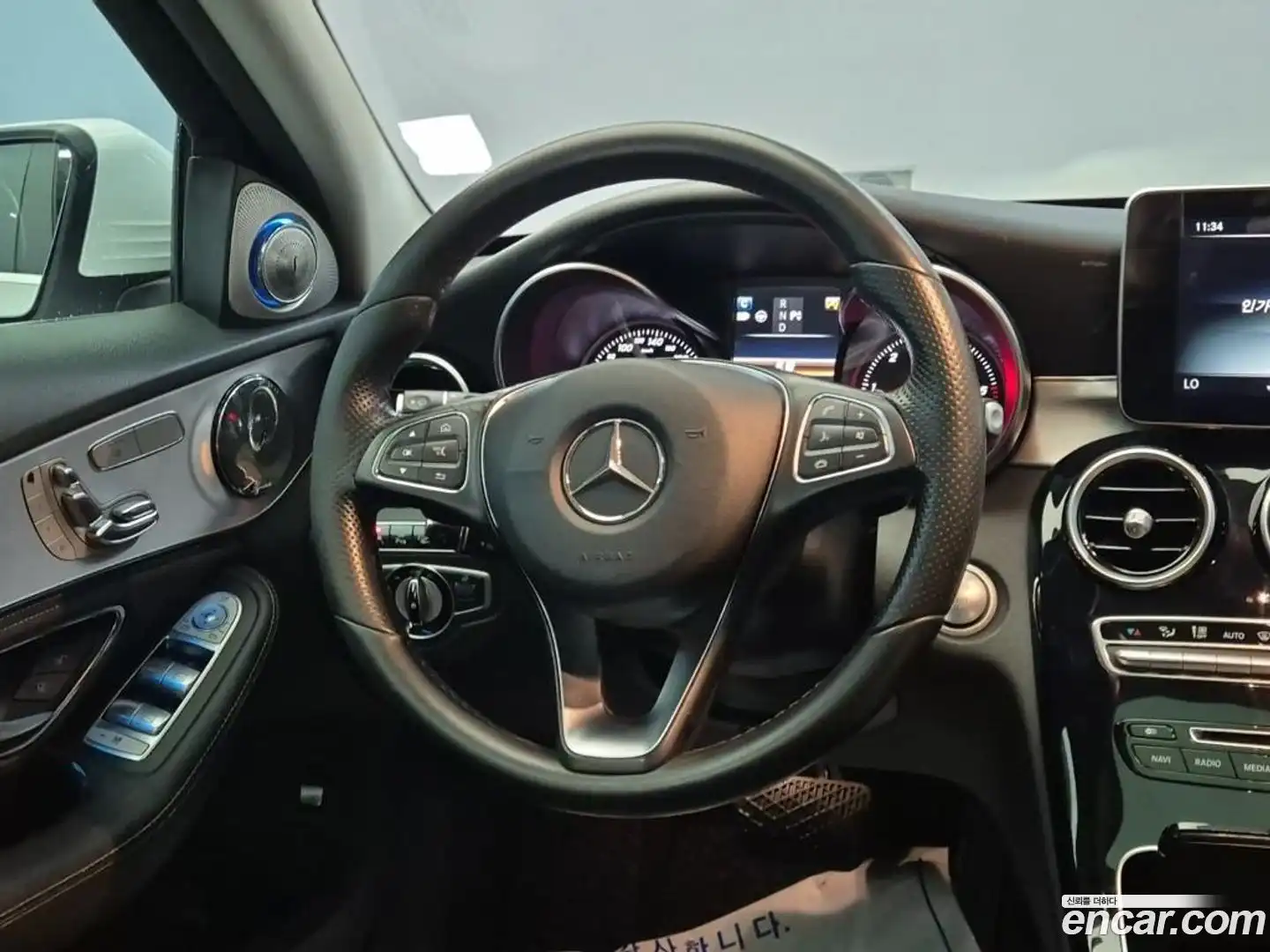 C-Class Mercedes-Benz 2015.9-OUTER-006