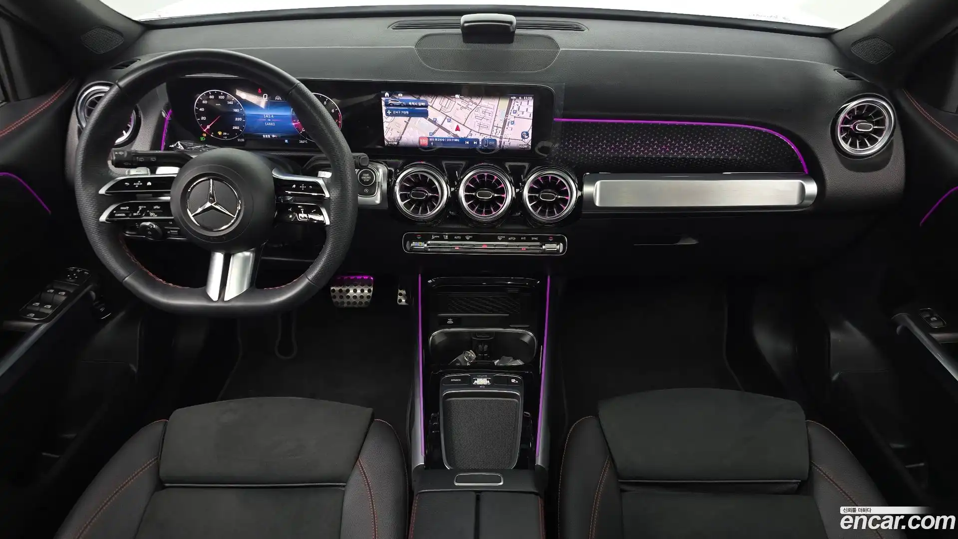 GLB-Class Mercedes-Benz 2025.4-INNER-007