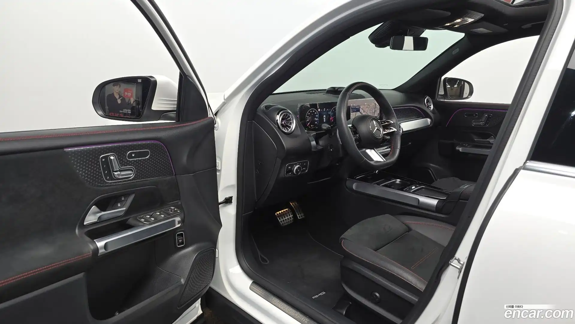 GLB-Class Mercedes-Benz 2025.4-INNER-010