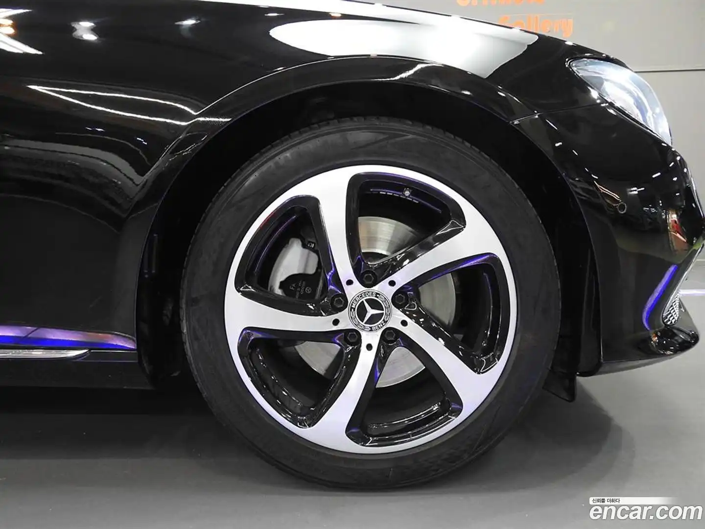 E-Class Mercedes-Benz 2019.11-INNER-010