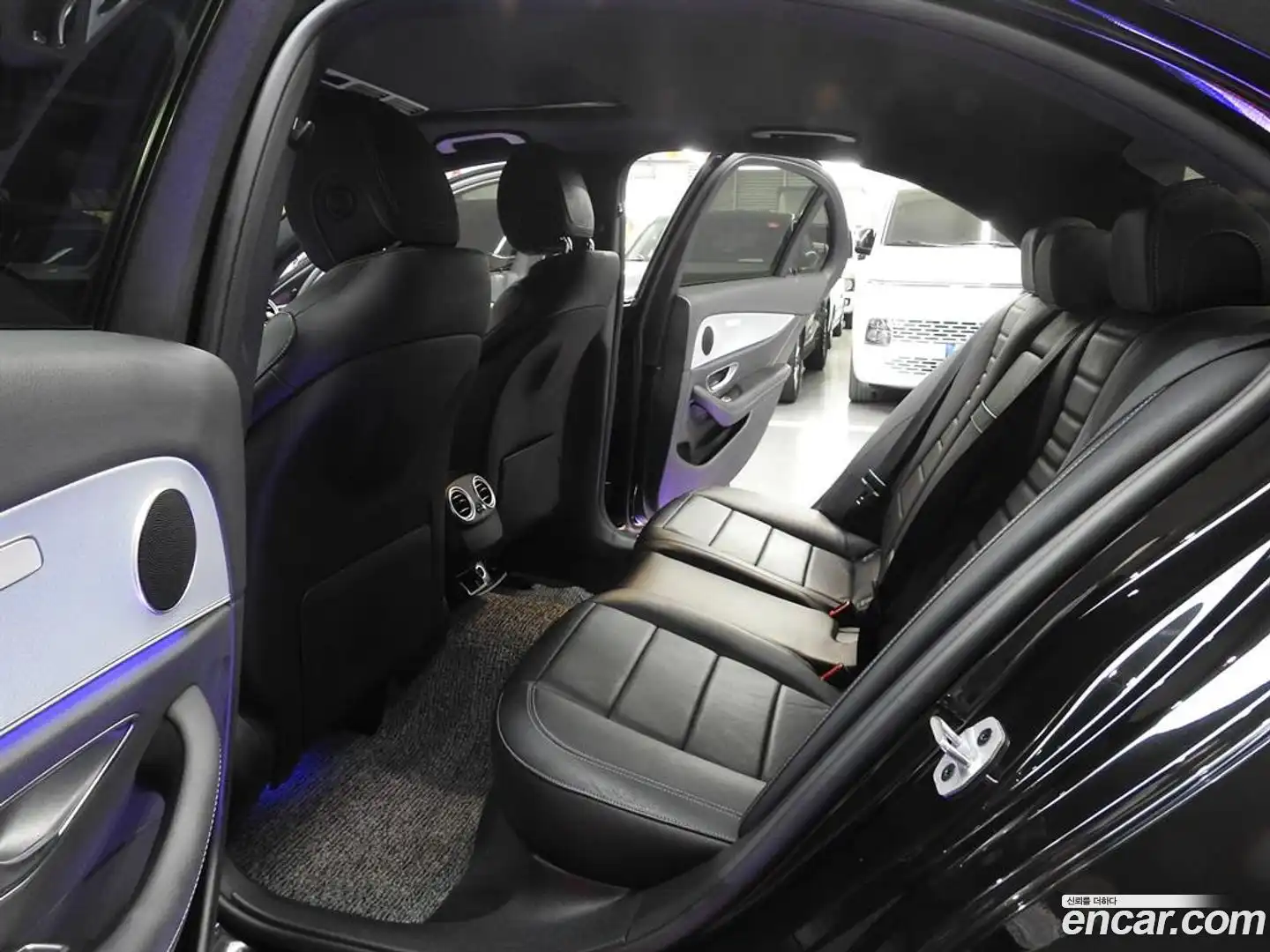 E-Class Mercedes-Benz 2019.11-OPTION-016