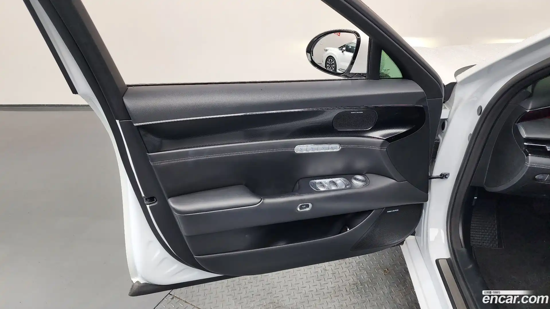 G90 Genesis 2022.8-INNER-034