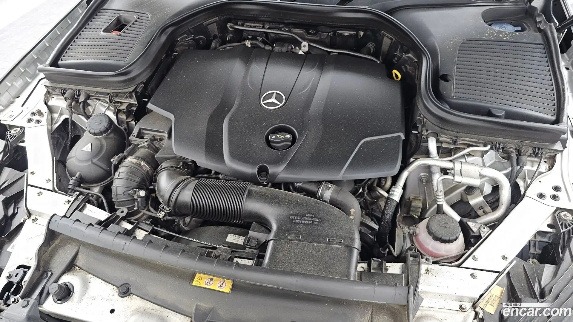 GLC-Class Mercedes-Benz 2017.2-OUTER-006