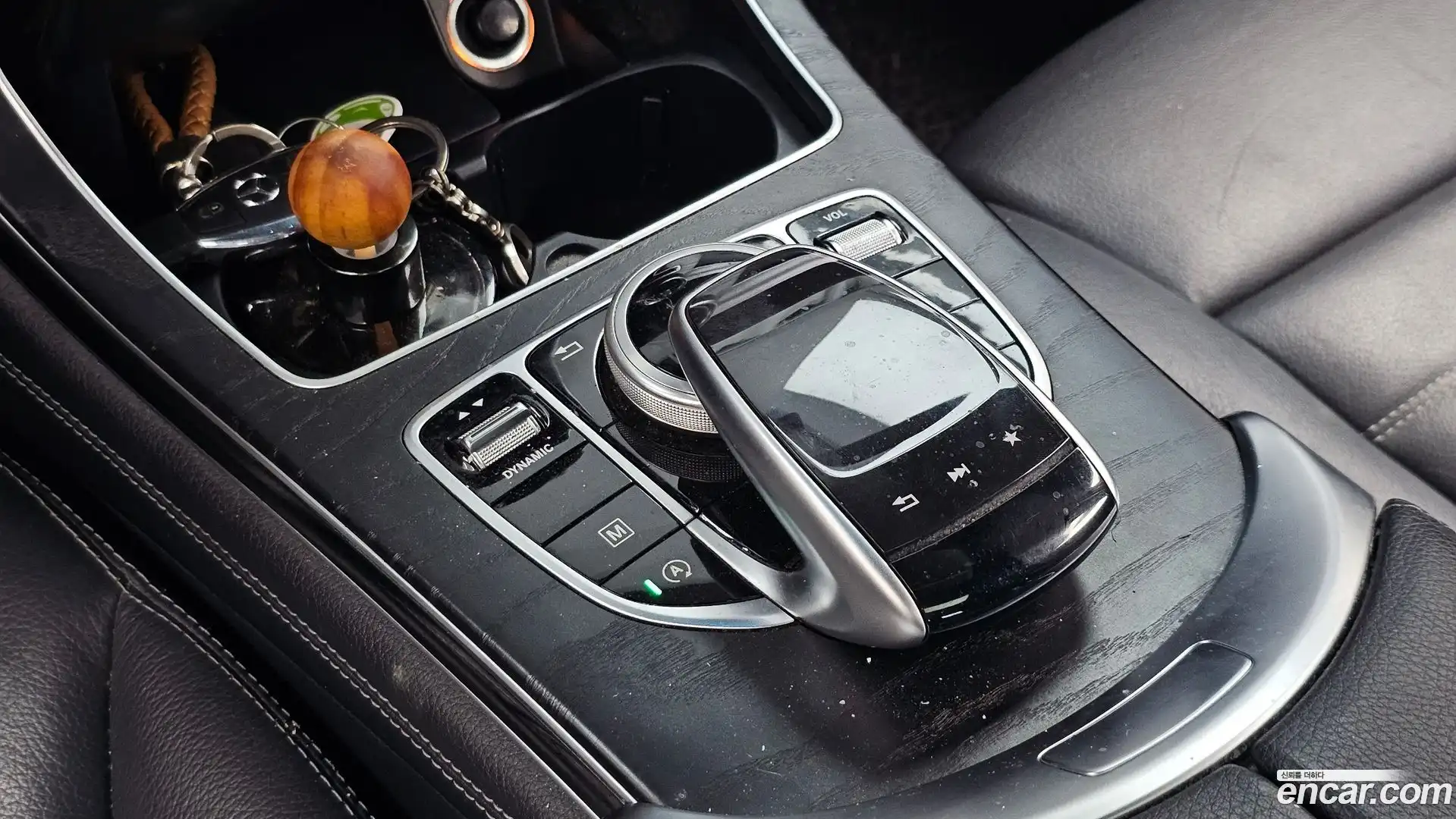 GLC-Class Mercedes-Benz 2017.2-OPTION-024