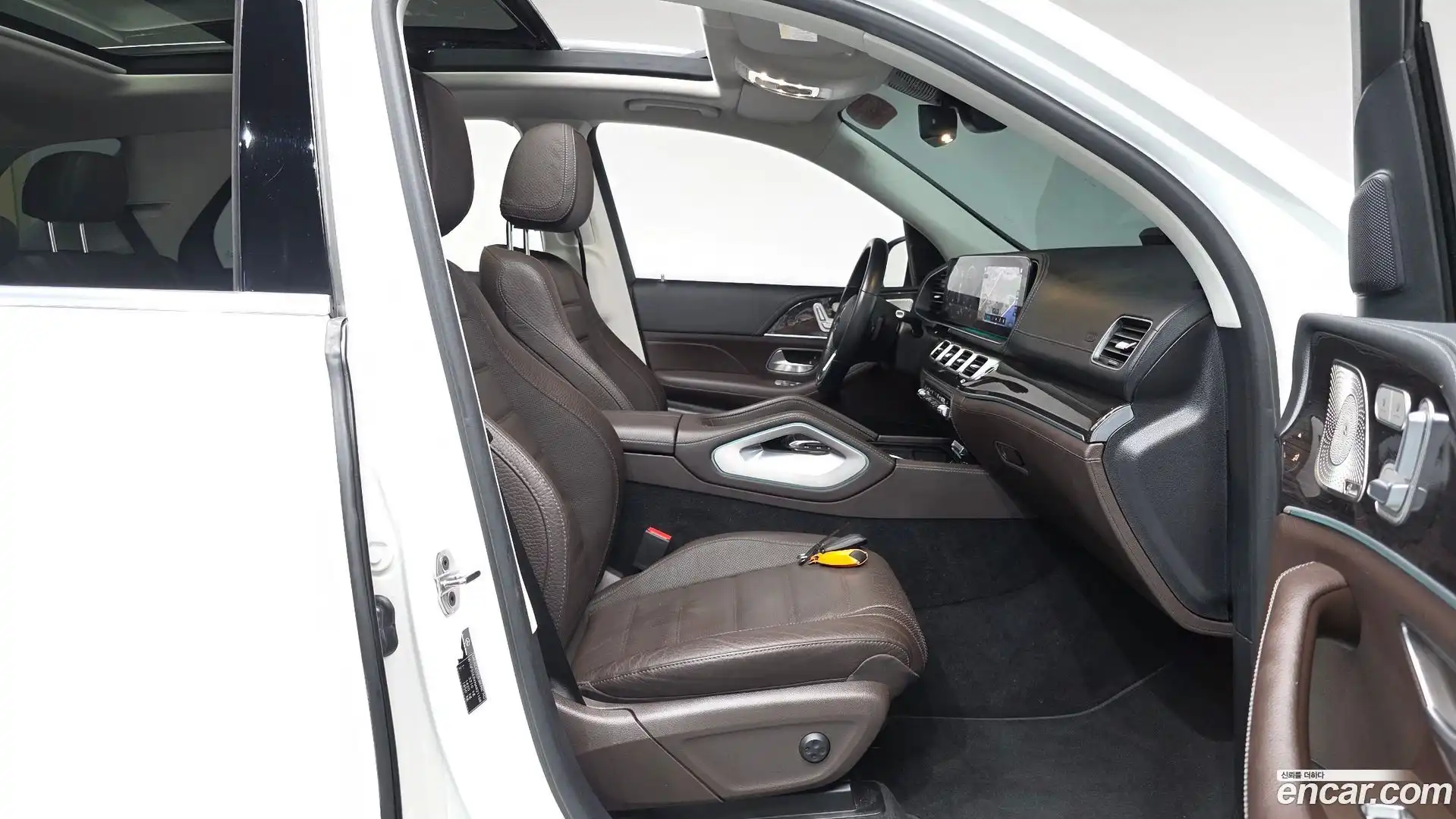 GLE-Class Mercedes-Benz 2022.9-INNER-036