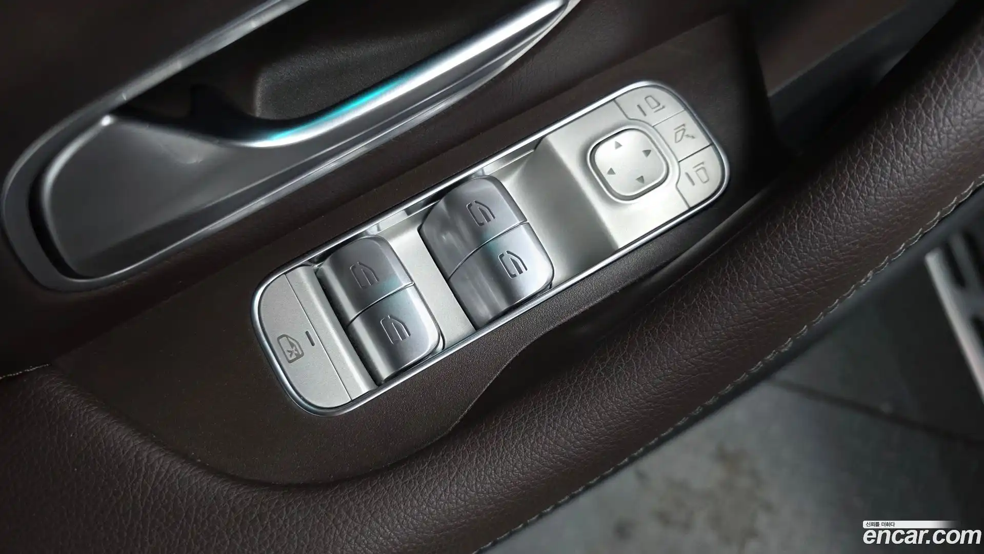 GLE-Class Mercedes-Benz 2022.9-OPTION-040