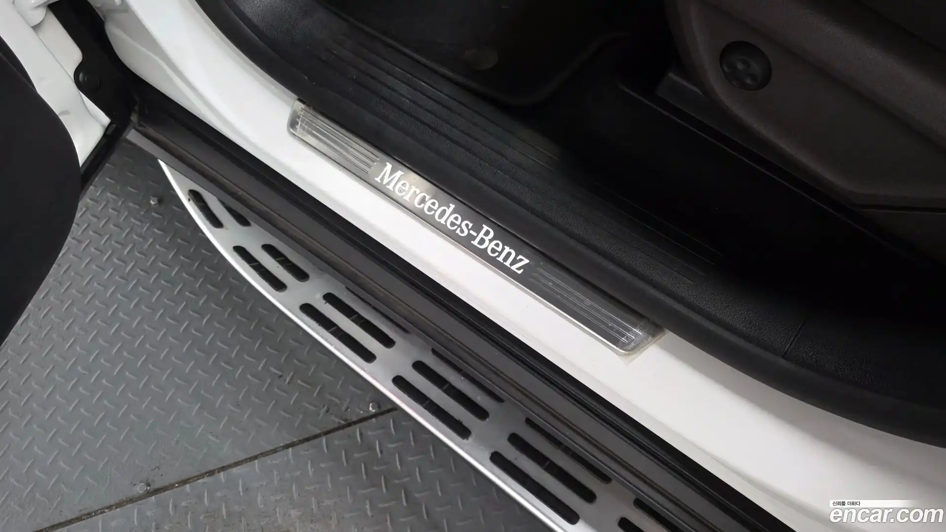 GLE-Class Mercedes-Benz 2022.9-OPTION-041