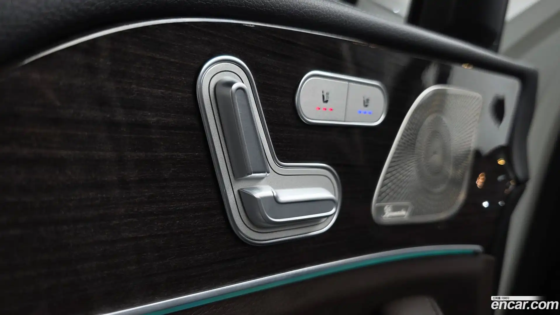 GLE-Class Mercedes-Benz 2022.9-OPTION-044