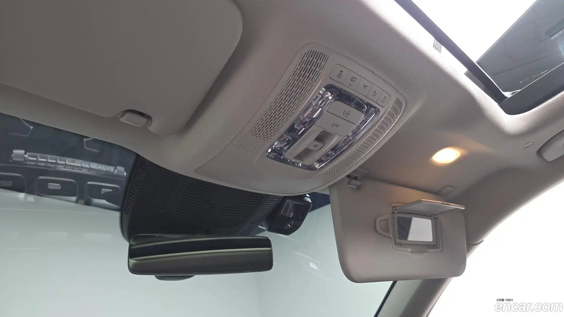 GLE-Class Mercedes-Benz 2022.9-OPTION-046