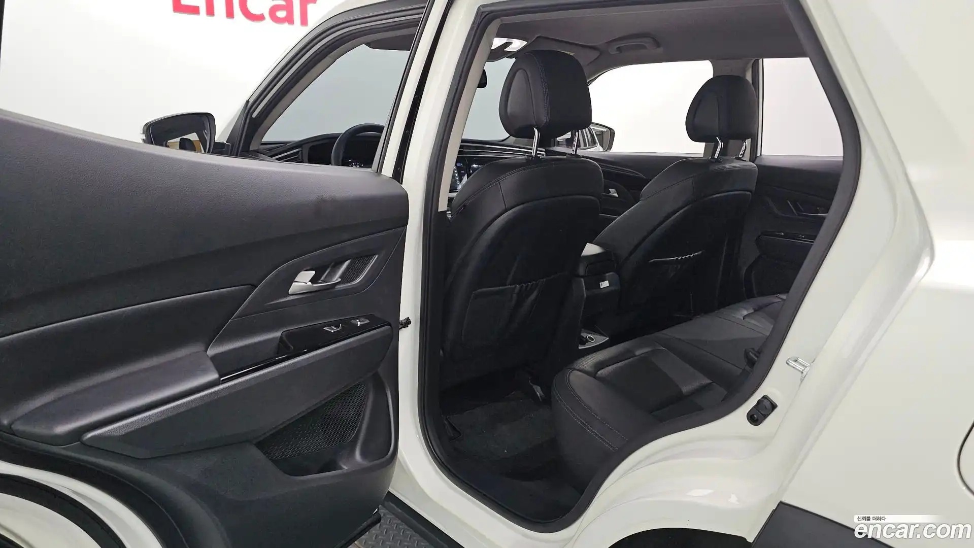KORANDO KG Mobility 2022.9-INNER-036
