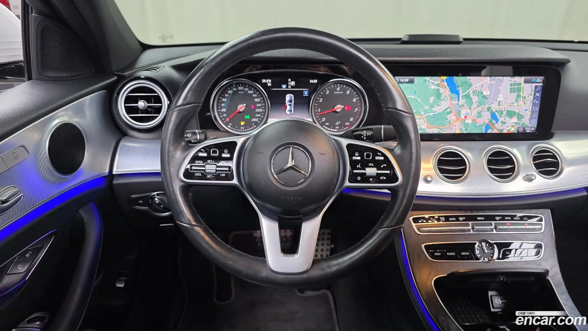 E-Class Mercedes-Benz 2020.5-OPTION-018