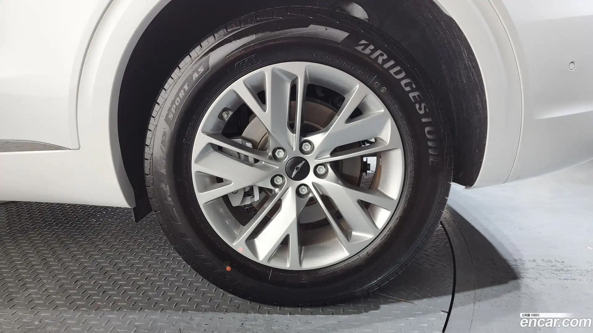 GV70 Genesis 2026.0-OUTER-031