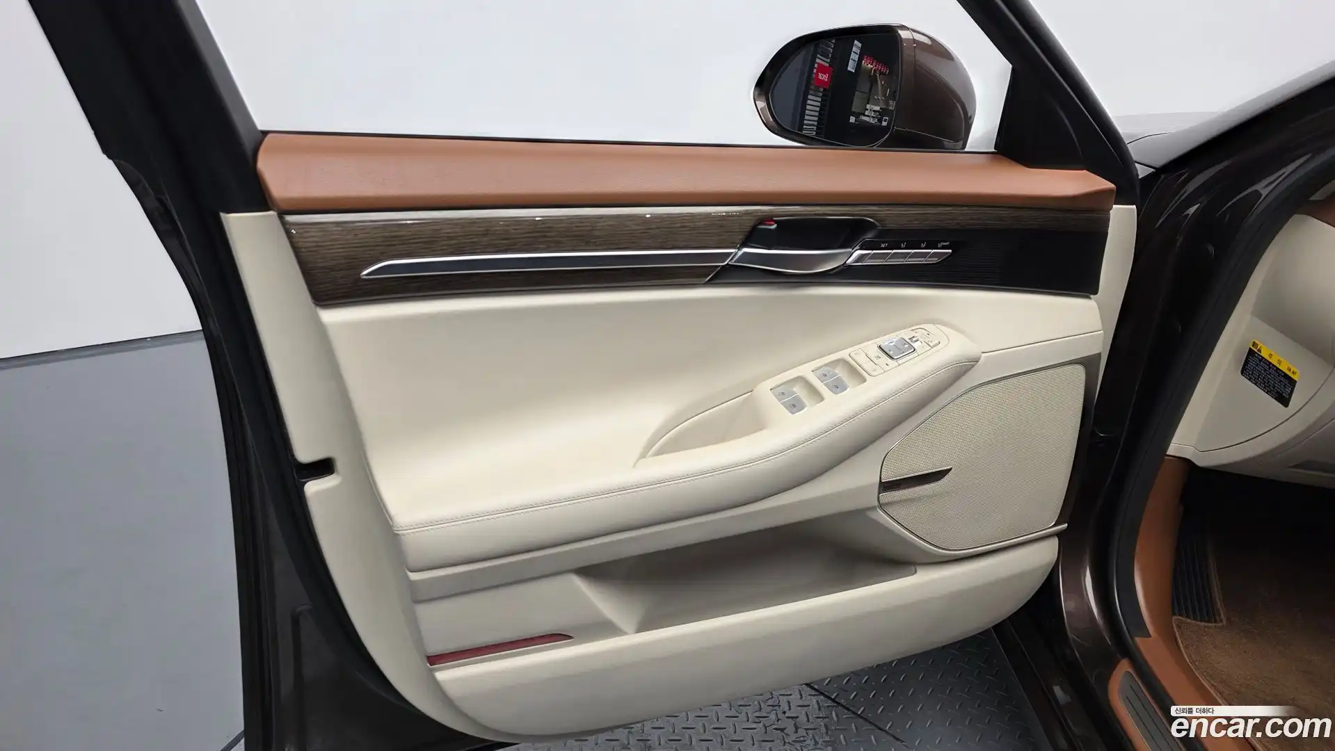 G90 Genesis 2021.3-INNER-034
