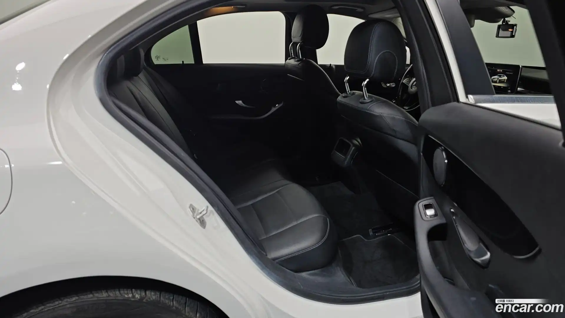 C-Class Mercedes-Benz 2015.7-OPTION-015