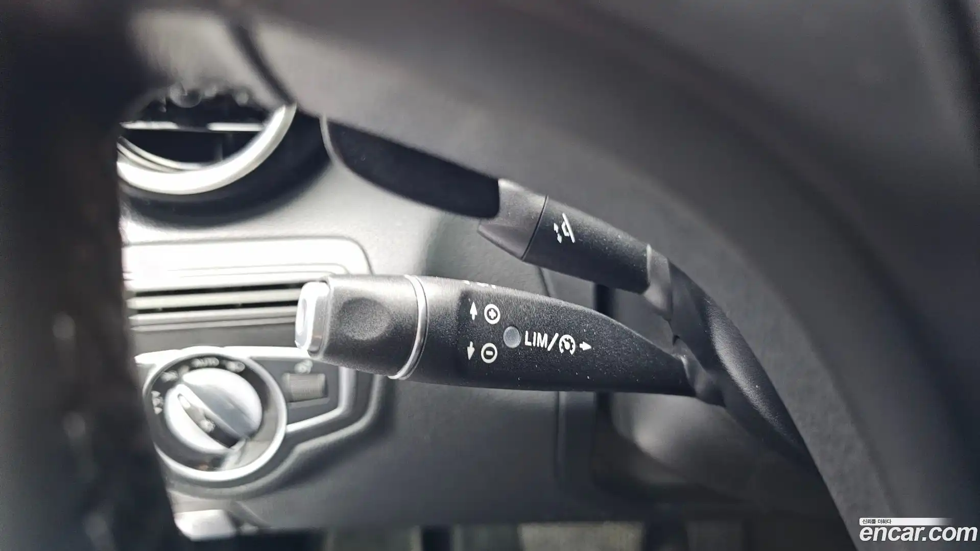 C-Class Mercedes-Benz 2015.7-OPTION-020