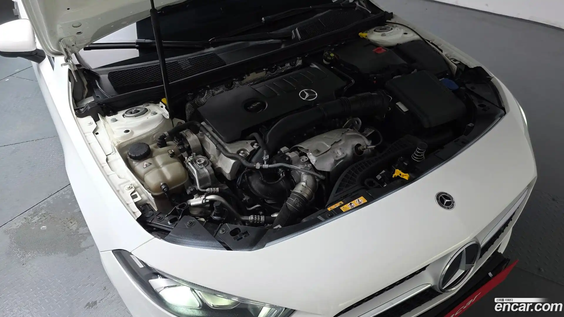 A-Class Mercedes-Benz 2021.0-OUTER-006