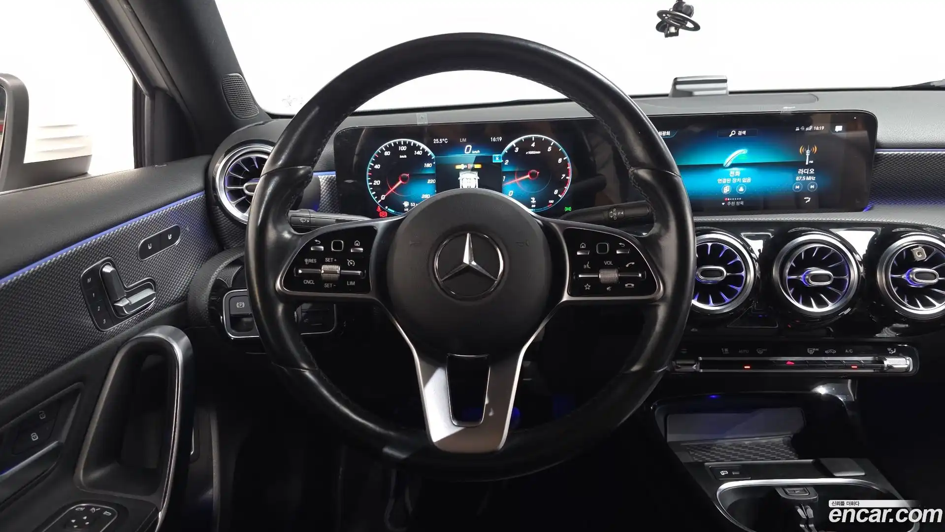 A-Class Mercedes-Benz 2021.0-OPTION-016