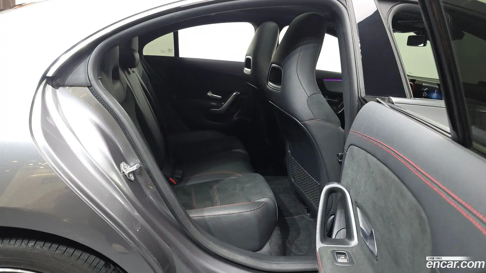 CLA-Class Mercedes-Benz 2020.4-OPTION-016