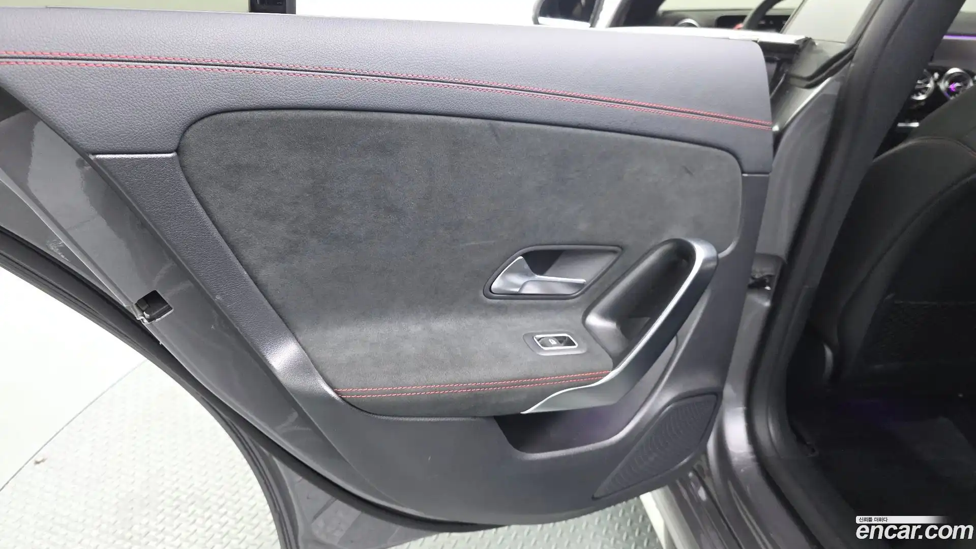 CLA-Class Mercedes-Benz 2020.4-INNER-035