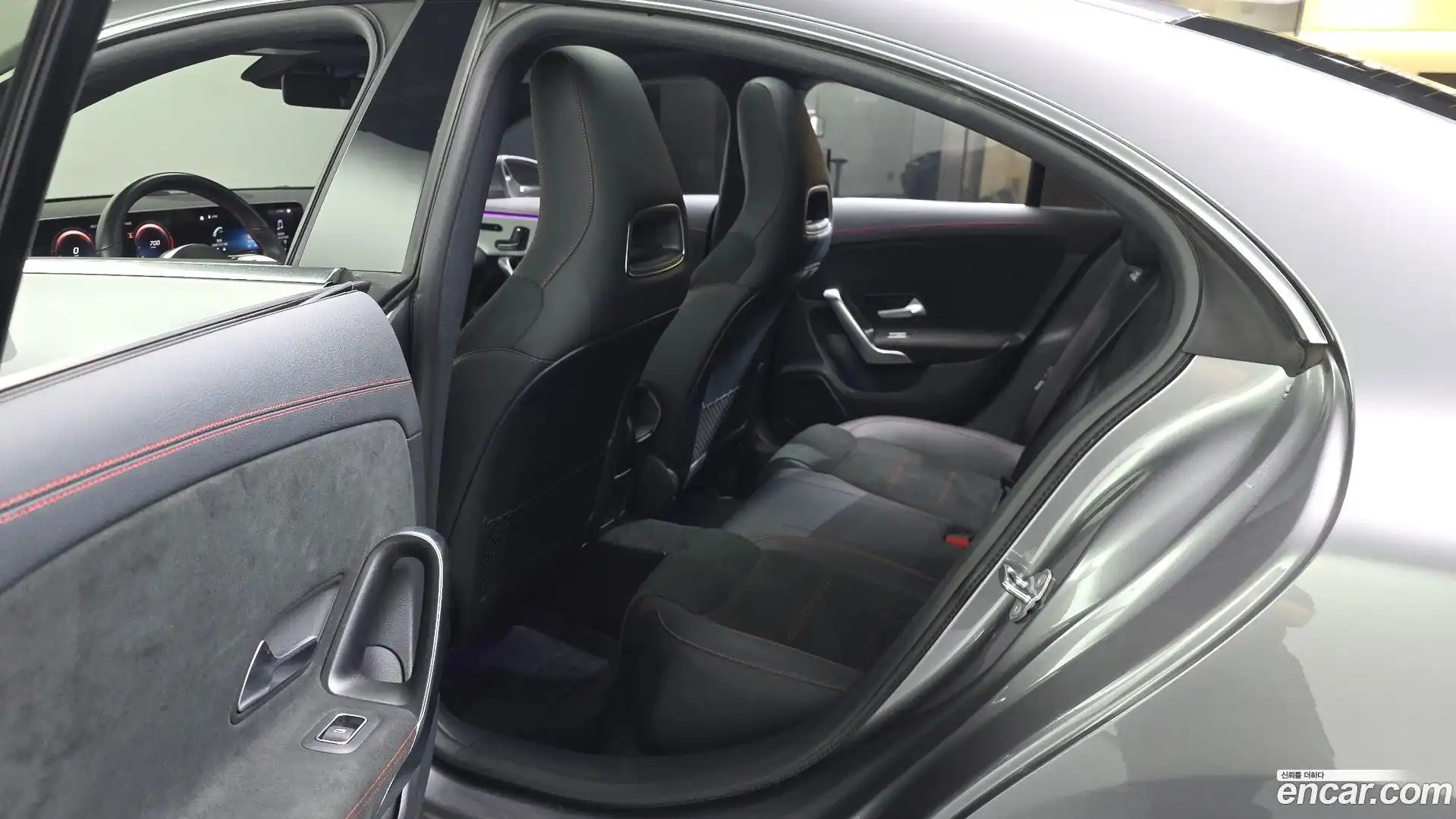 CLA-Class Mercedes-Benz 2020.4-INNER-036