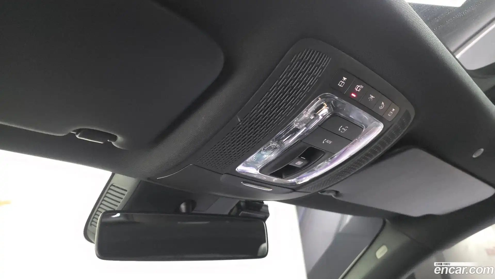 CLA-Class Mercedes-Benz 2020.4-OPTION-042