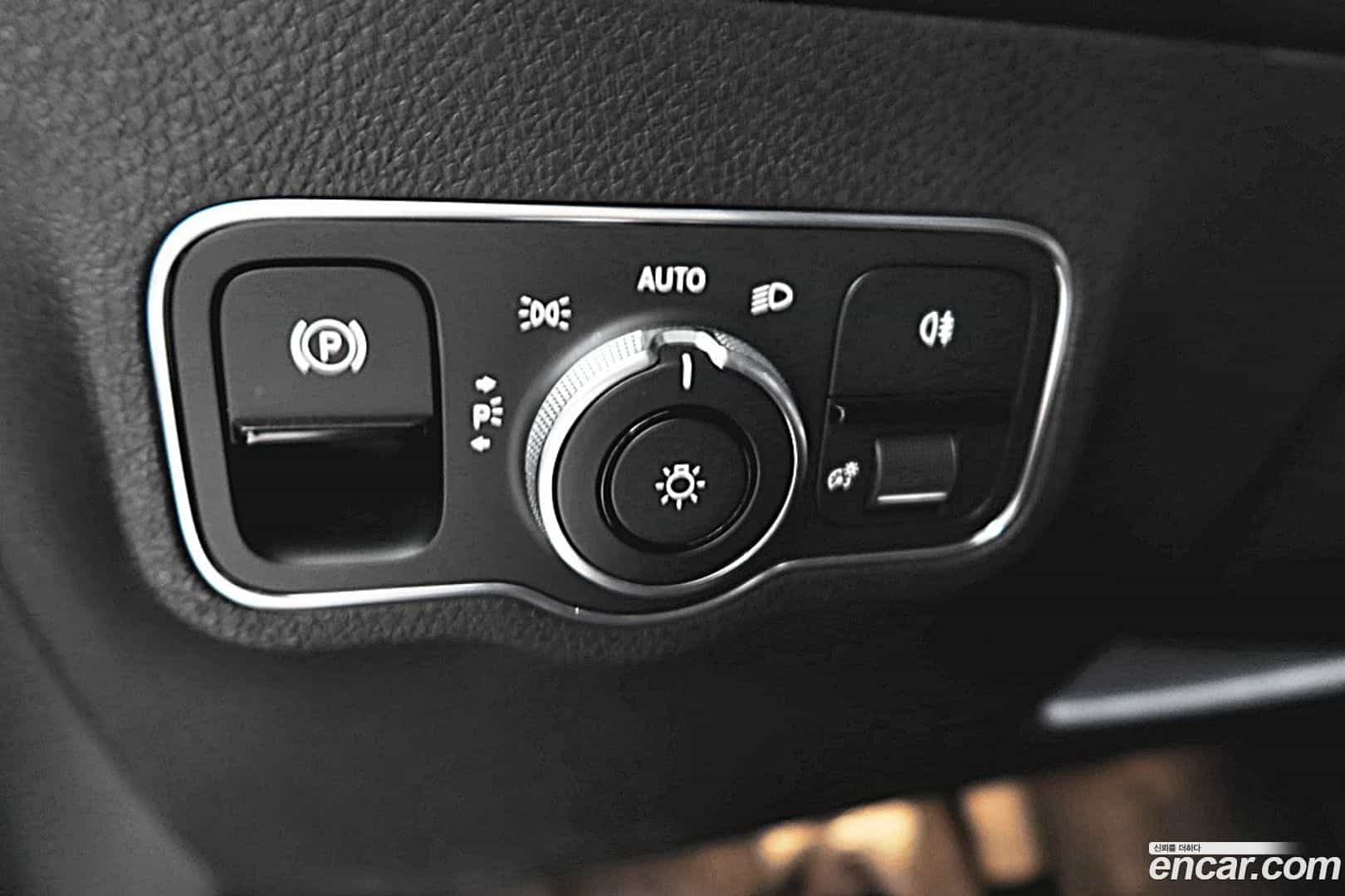 GLB-Class Mercedes-Benz 2021.8-OPTION-017