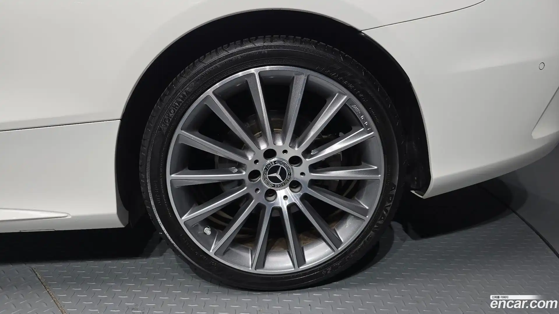 C-Class Mercedes-Benz 2018.5-OUTER-031