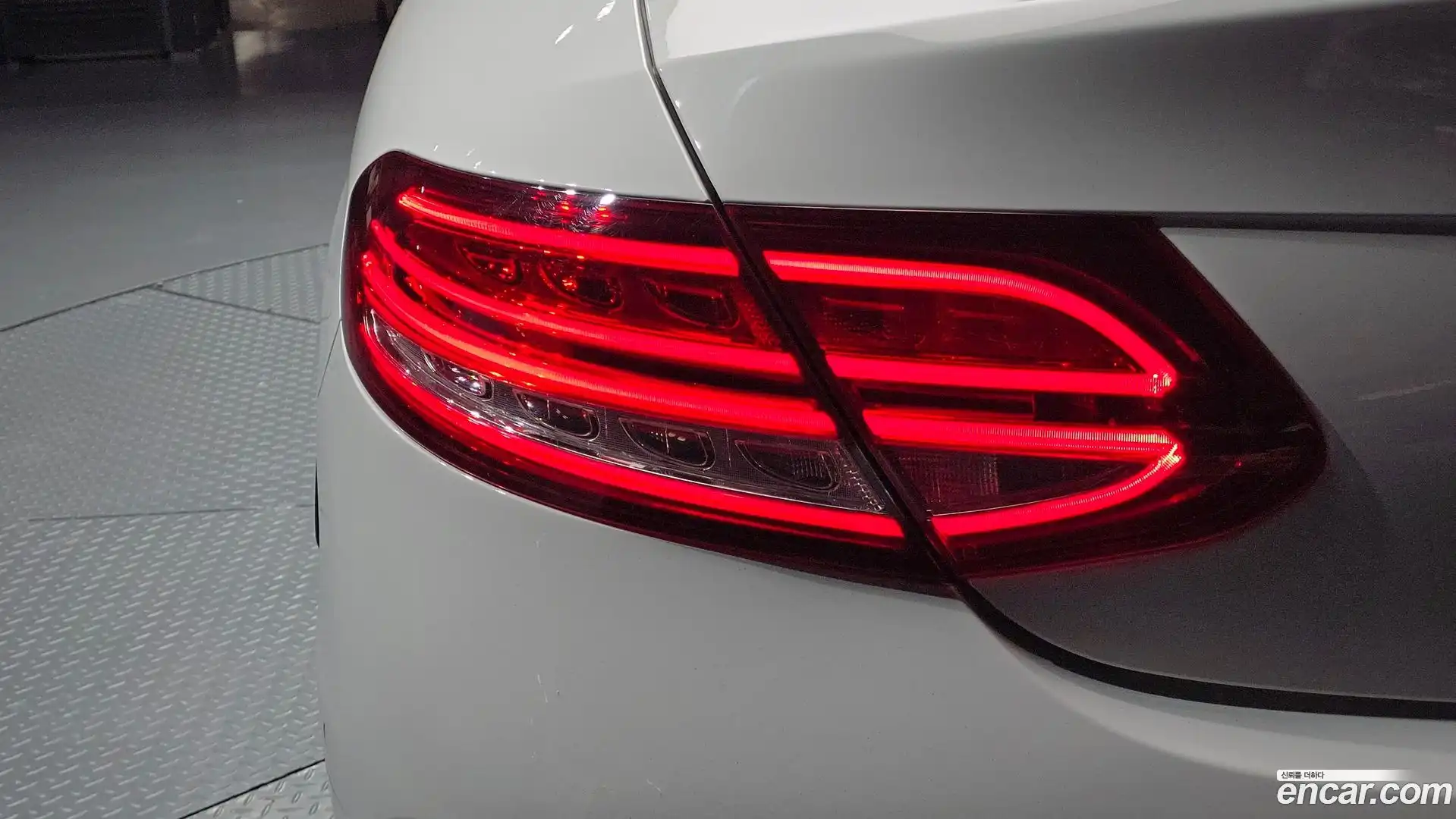C-Class Mercedes-Benz 2018.5-OUTER-033