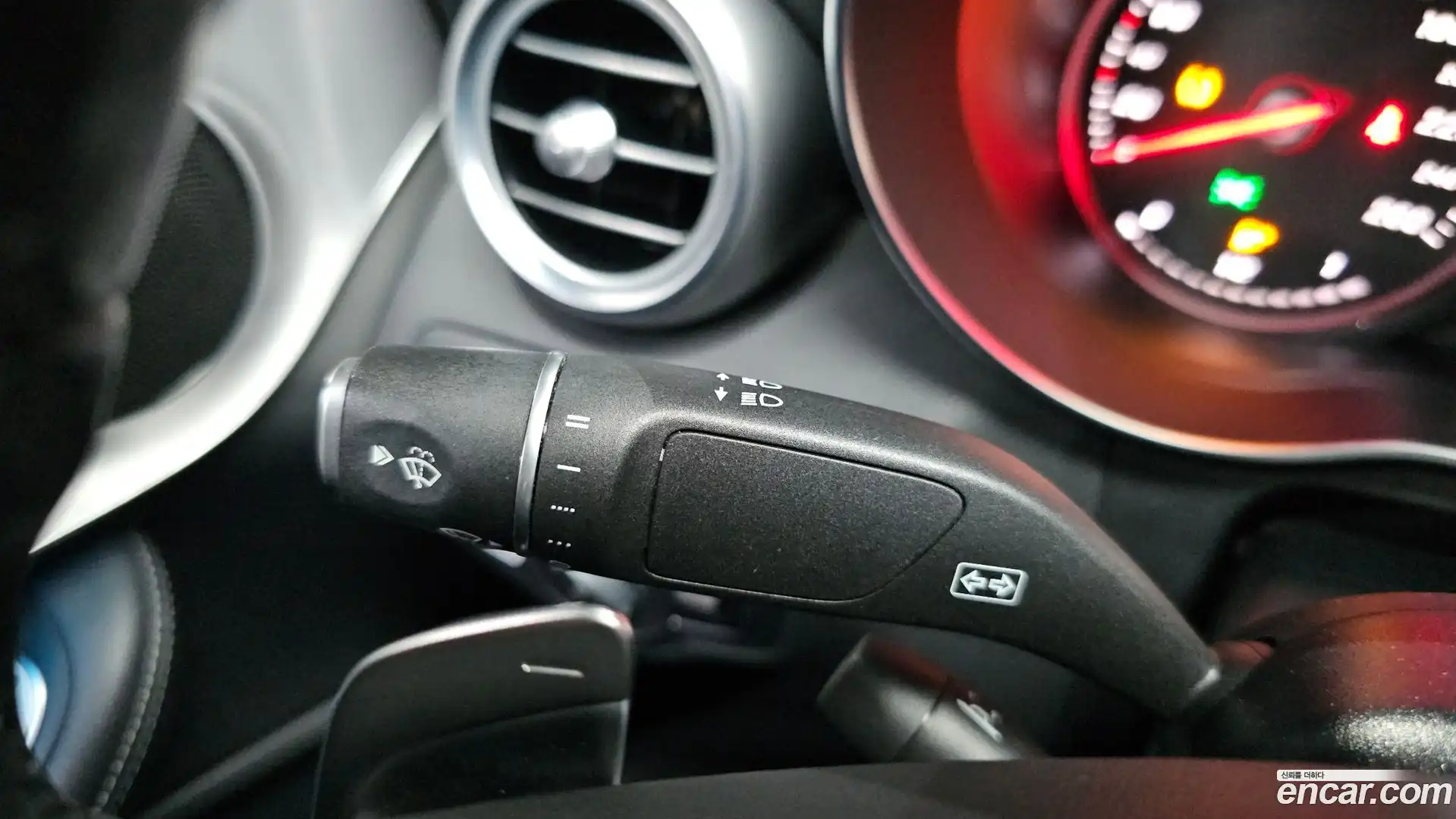 C-Class Mercedes-Benz 2018.5-OPTION-046