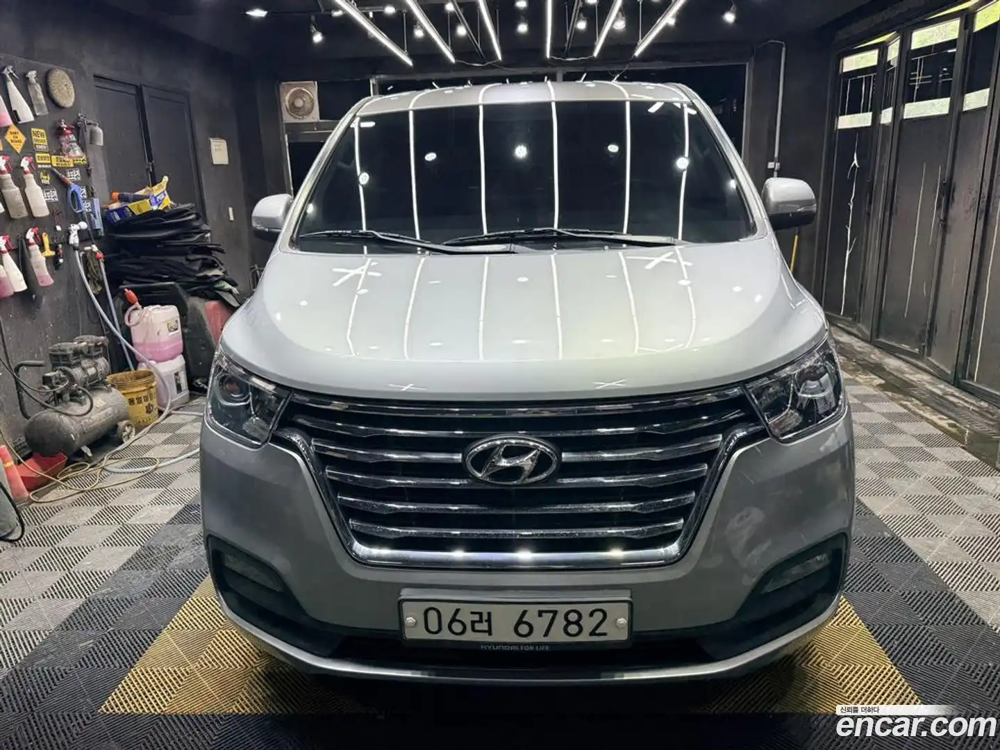 Starex Hyundai 2018.10-OUTER-001