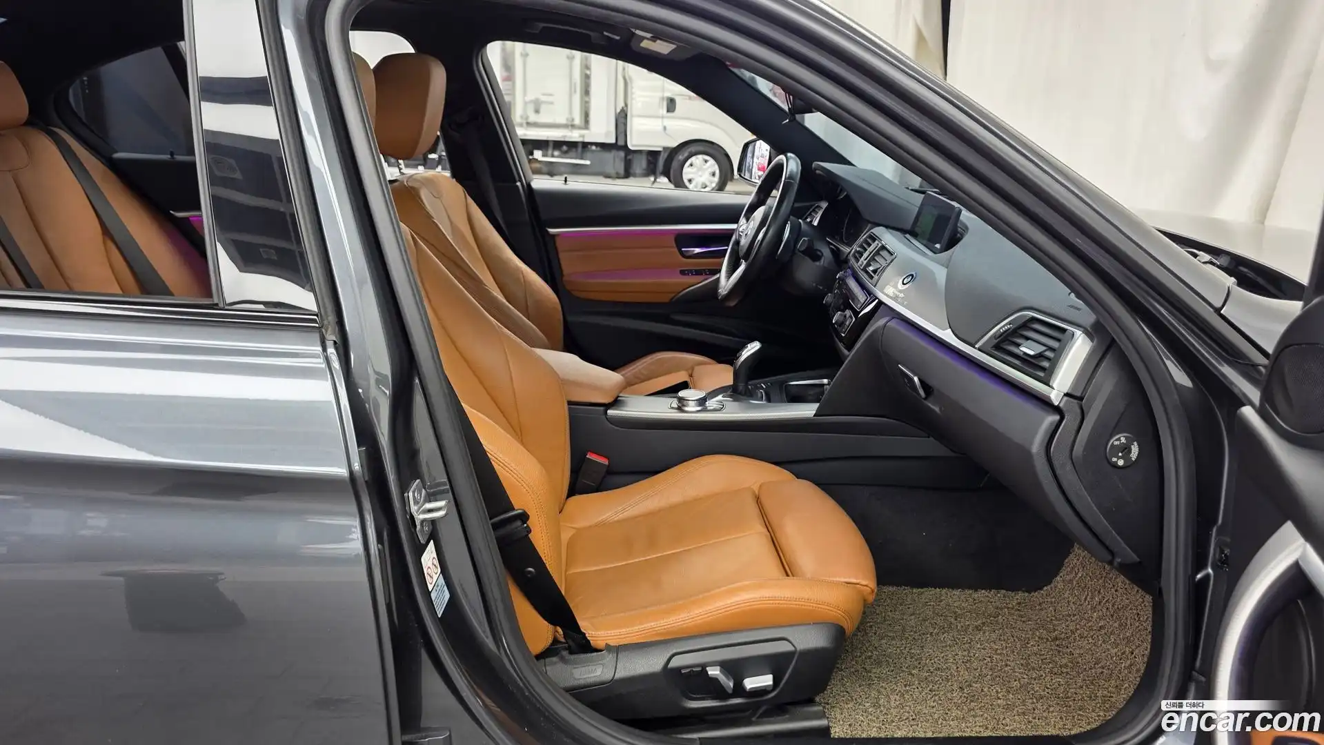 3-Series BMW 2018.3-OPTION-015