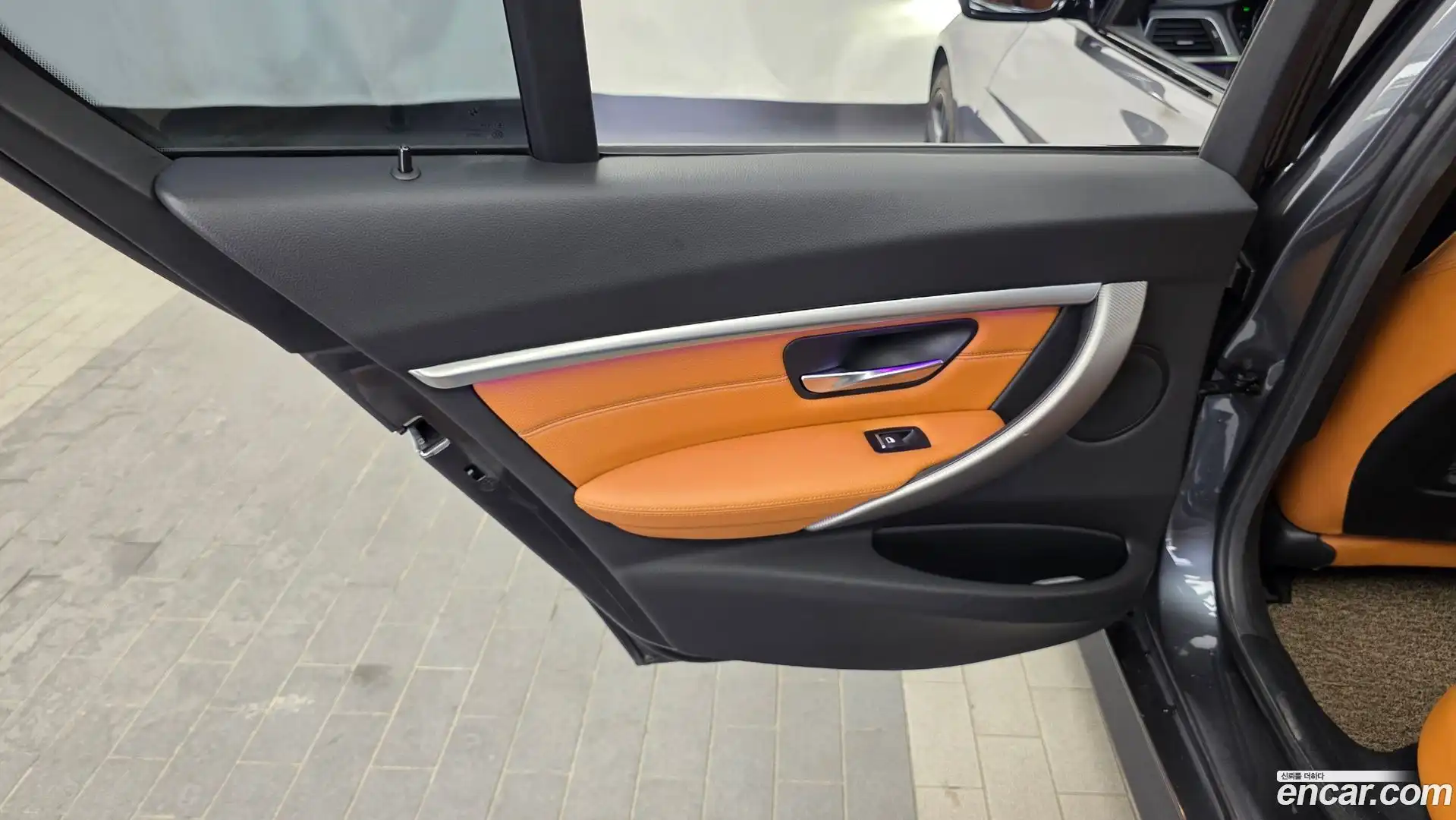3-Series BMW 2018.3-INNER-035