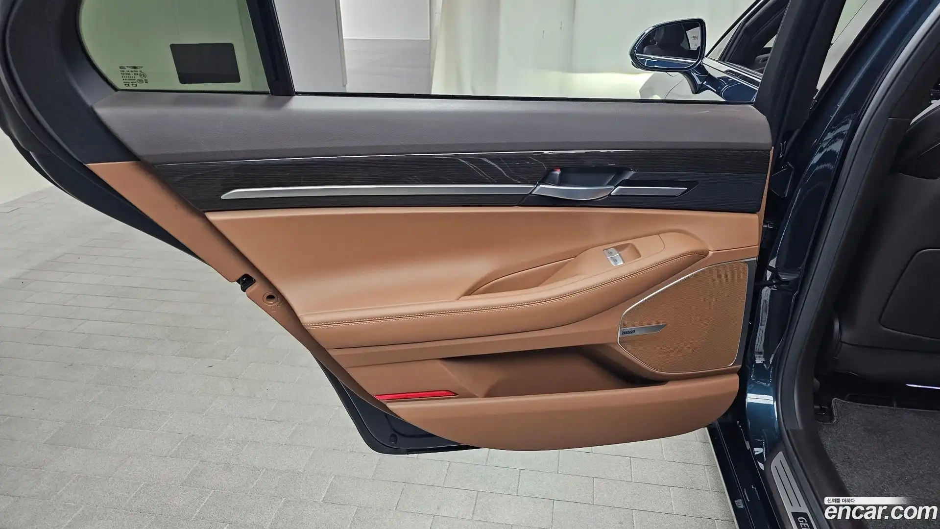 G90 Genesis 2021.10-INNER-035