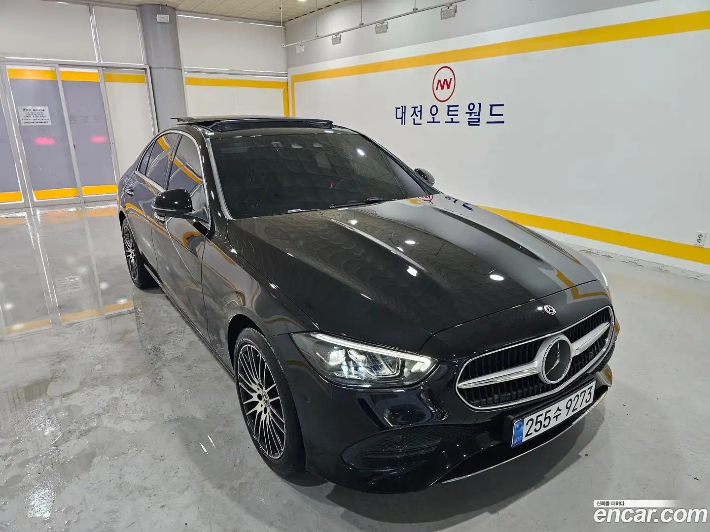 C-Class Mercedes-Benz 2024.10-OUTER-001